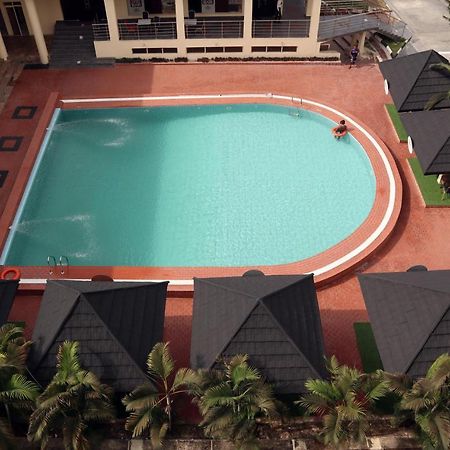 Monty Suites Calabar Esterno foto